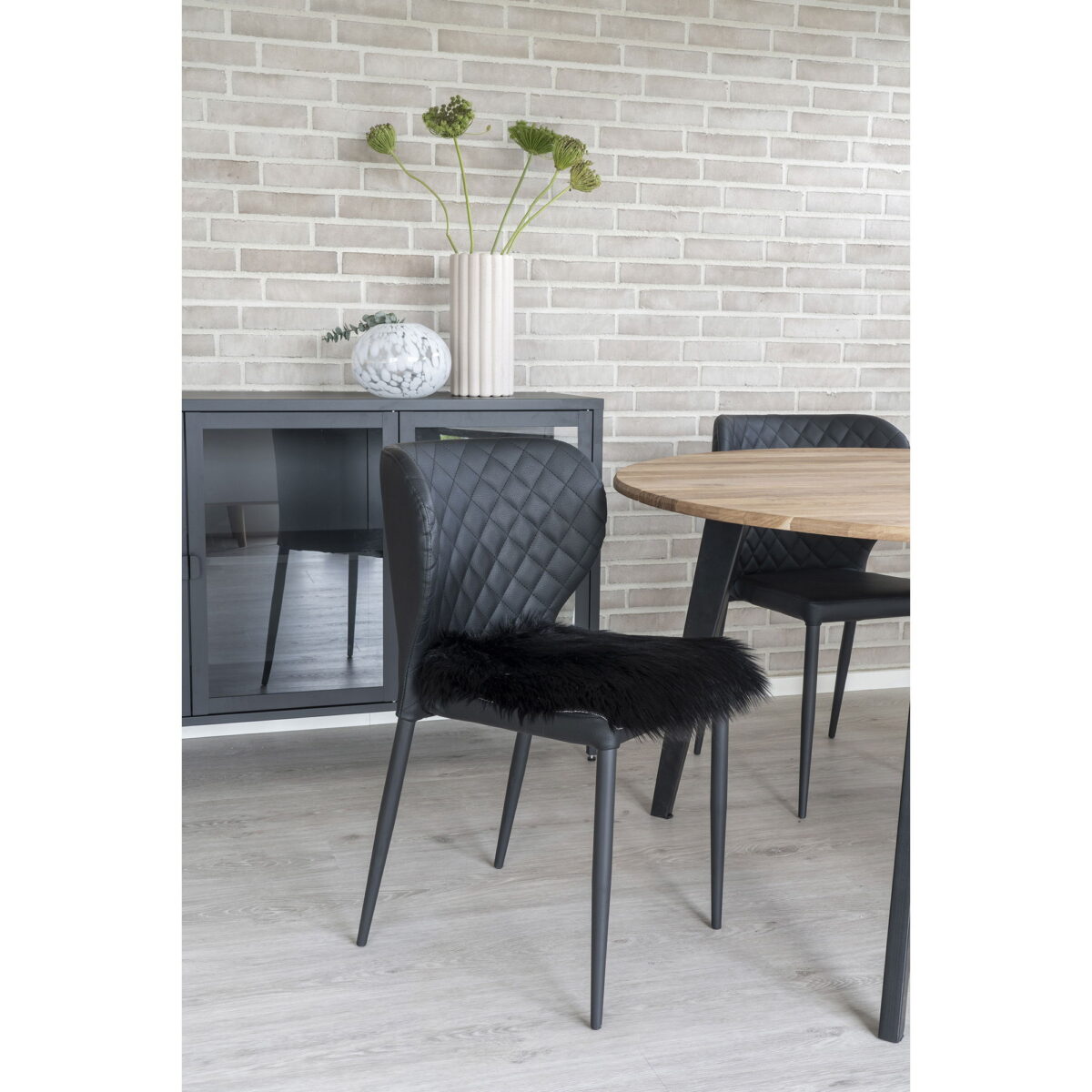 House Nordic Lammeskindshynde Imiteret, sort, 40×40 cm
