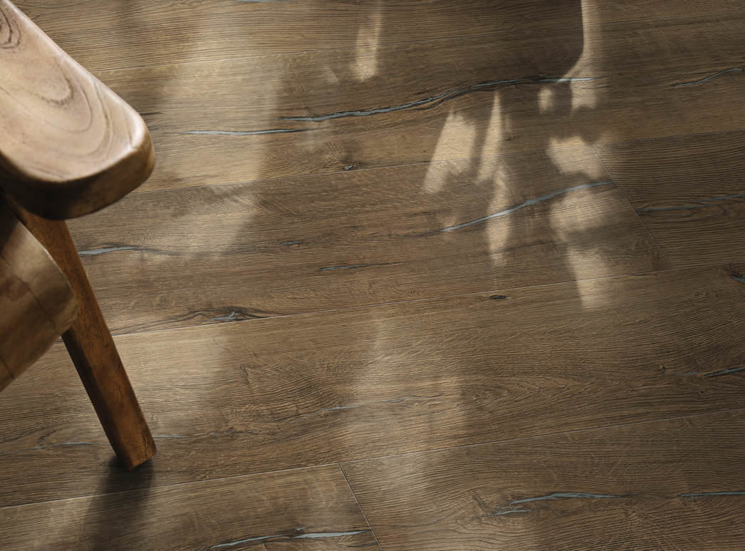 544805_haro_laminatgulv_gran_via_4v_eg_metallic_natur_authentic_int HARO Laminatgulv Gran Via Eg Metallic natur